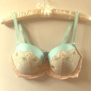 Victoria’s Secret Bra